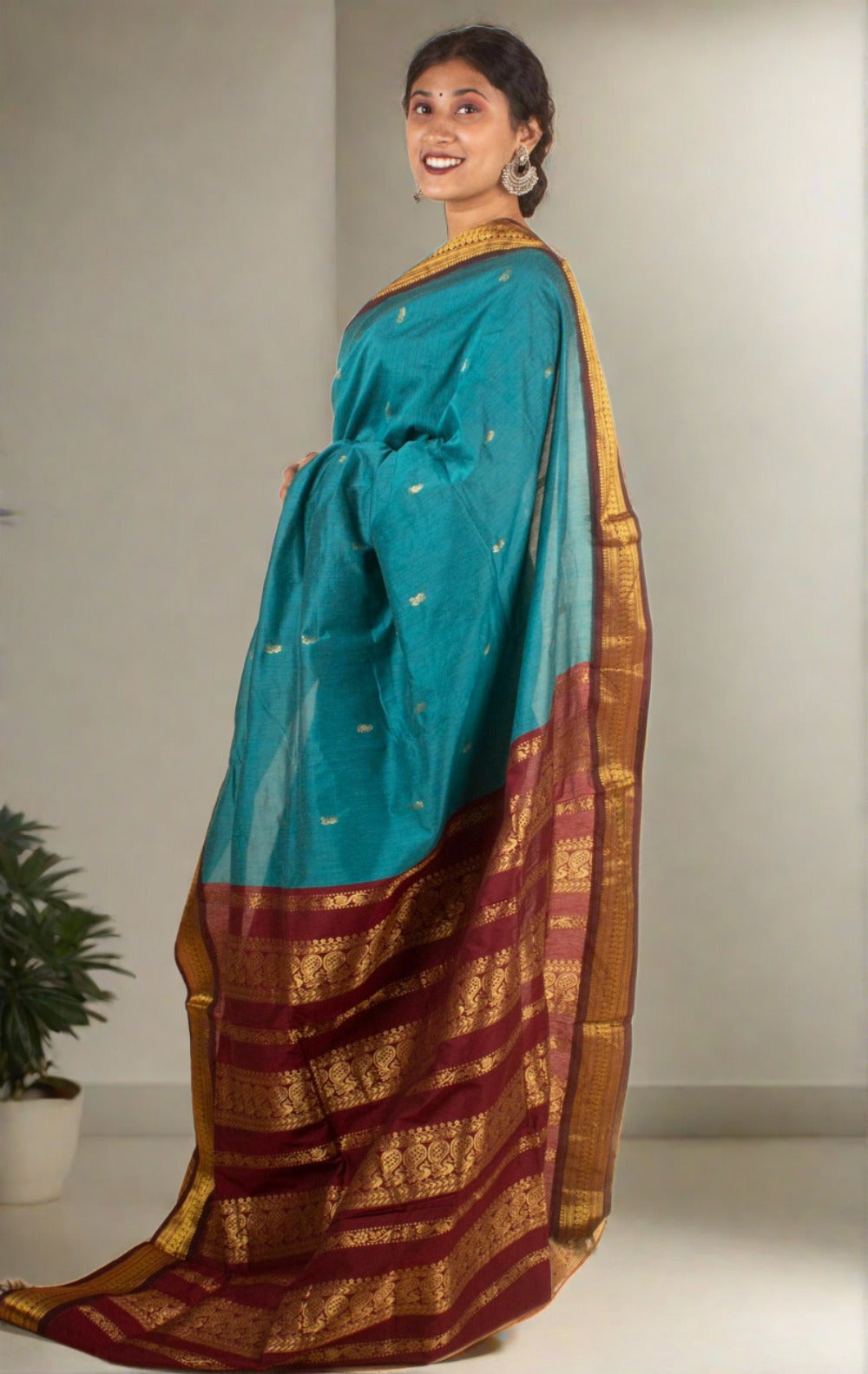 Sonakshi Kalyan saree