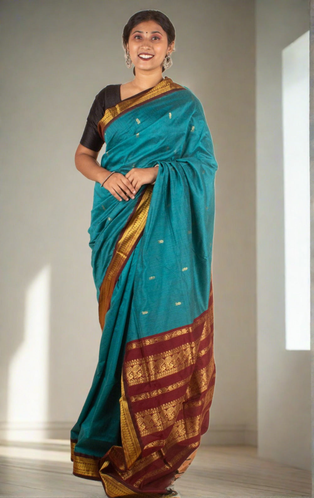 Sonakshi Kalyan saree